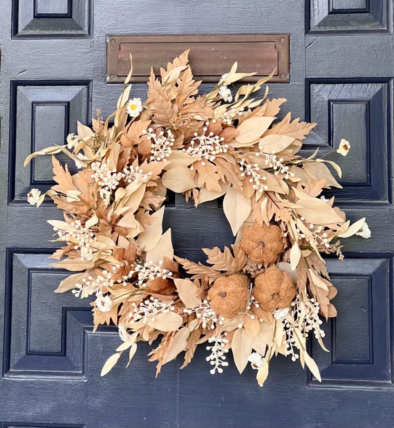 burlap fall wreath with dried leaves