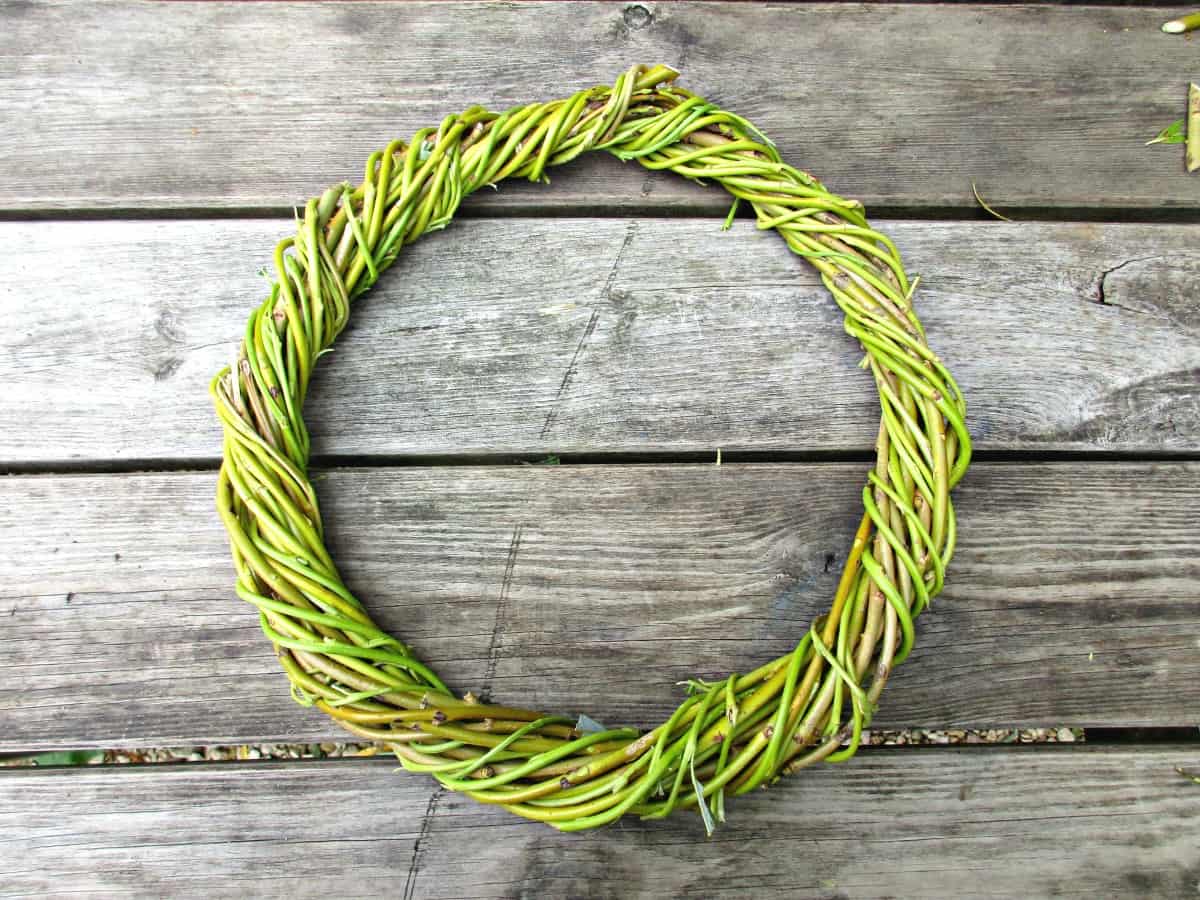 willow branch wreath weave