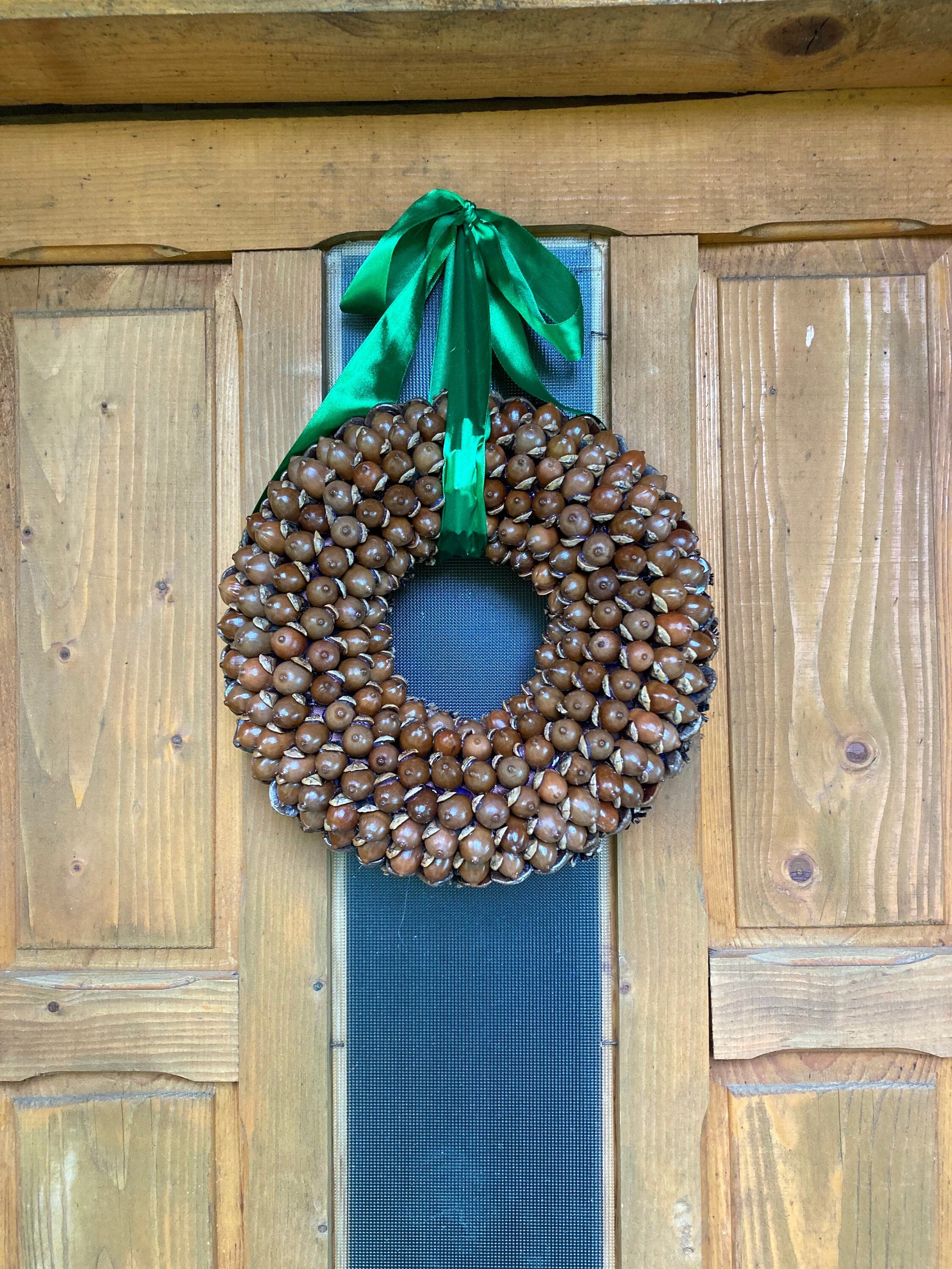 nut acorn wreath pattern