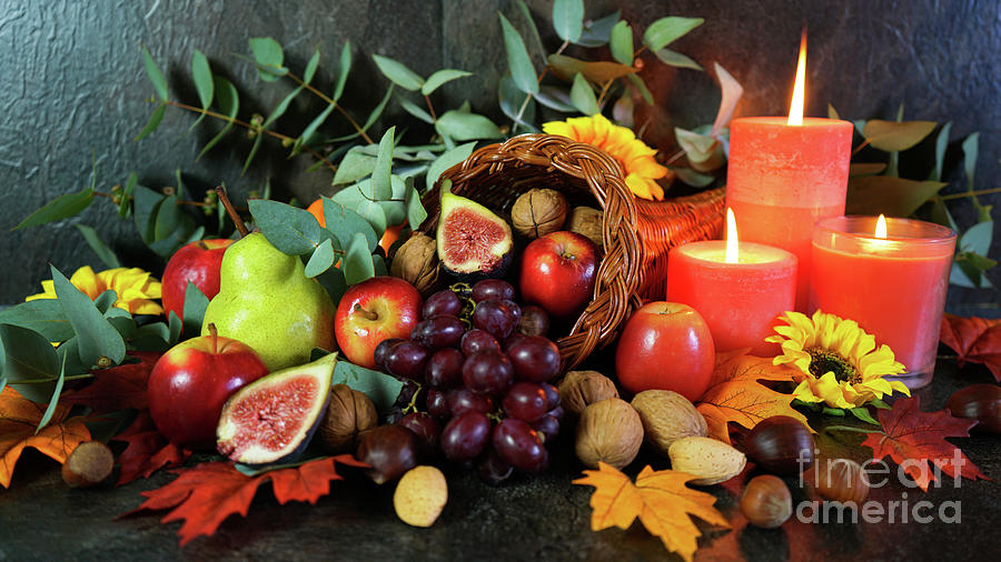 cornucopia centerpiece thanksgiving table