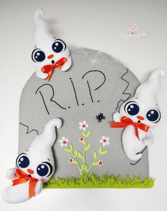 tombstone wreath halloween door
