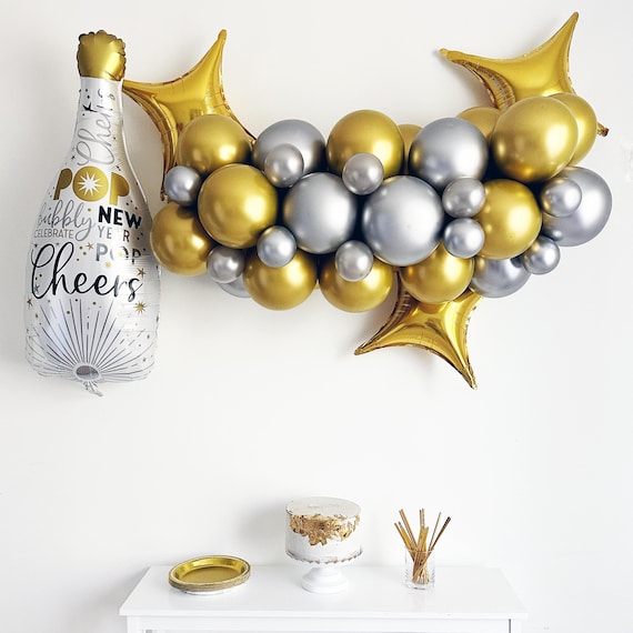 metallic balloon garland new years eve