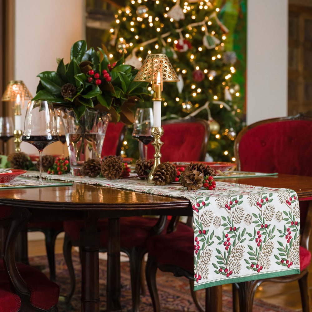pinecone garland as table runner
