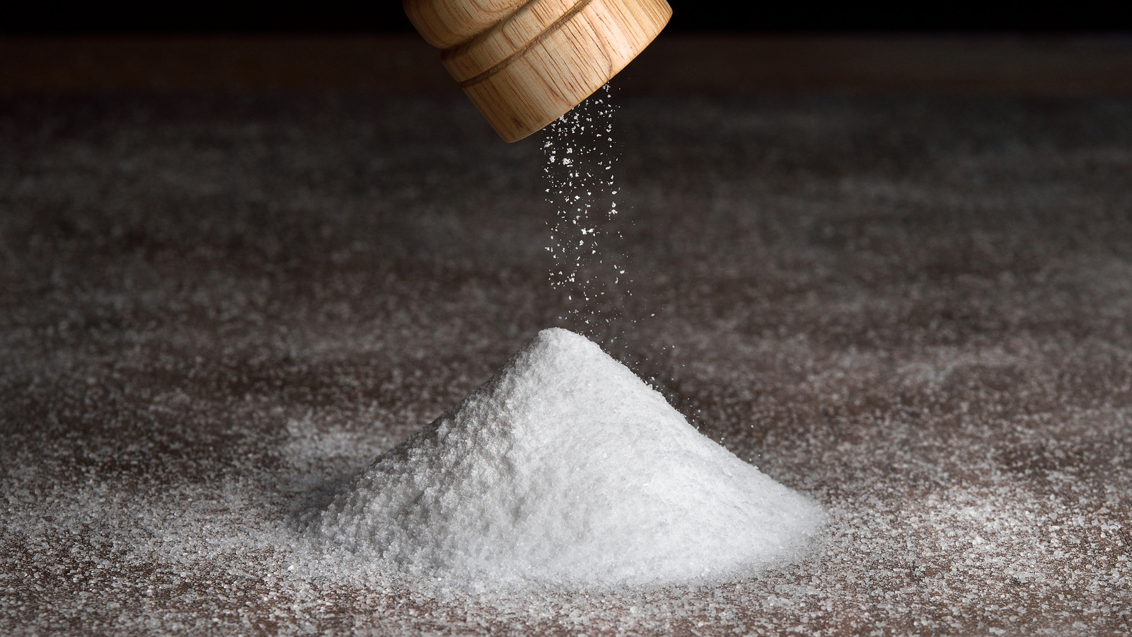 table salt pile