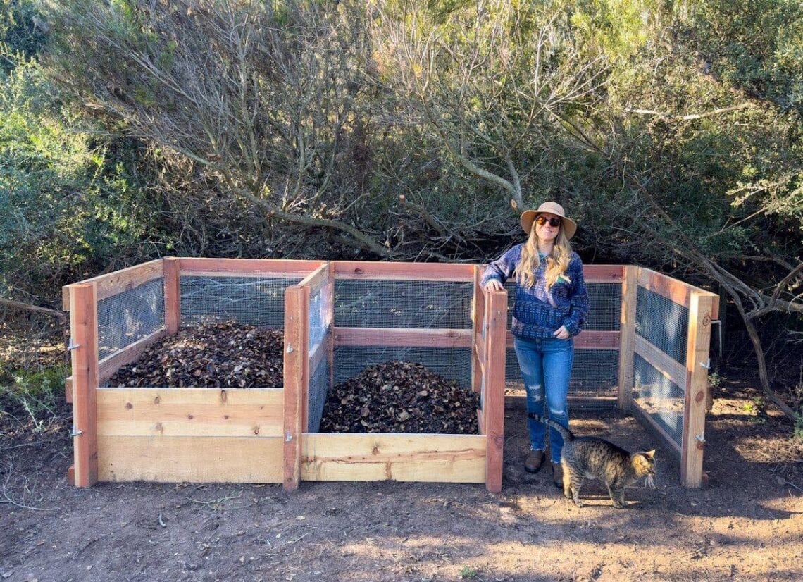 compost bin backyard
