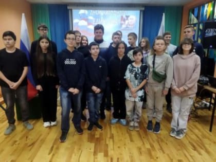 Празднование единства: познавательный час для детей в библиотеке