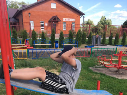 Спортивно-игровая программа  «Мы выбираем здоровый образ жизни»