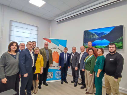 Общественную палату Тульской области посетил Герой России Вячеслав Бочаров