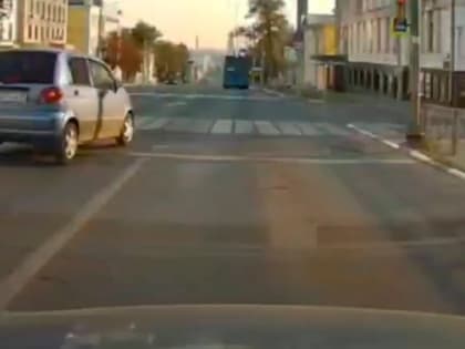 Нарушения на дороге в Туле: видео с регистратора