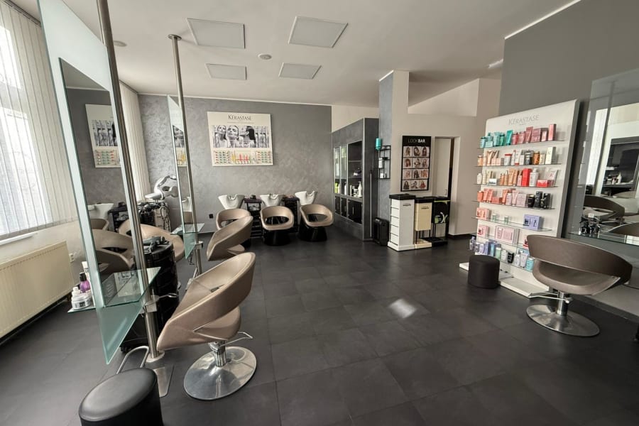 Naisy salon interiér
