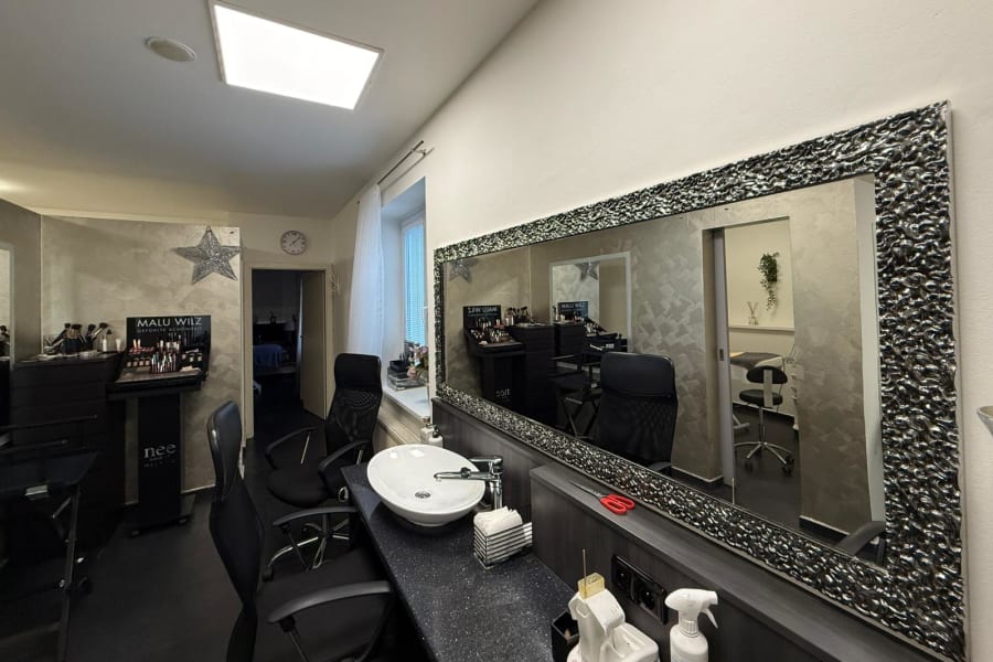 Naisy salon interiér