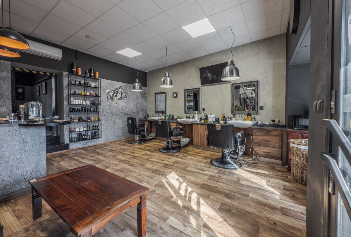 Pánské kadeřnictví Prostějov - luxusní barbershop interiér