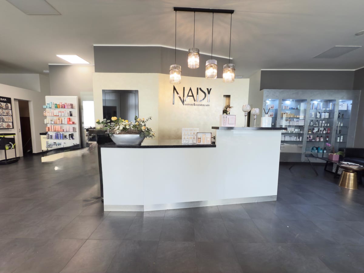 Naisy salon