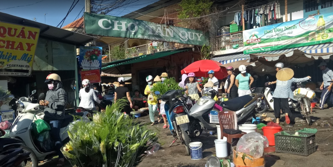 Market in district 7