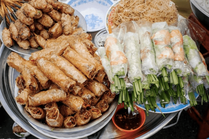 <strong>14 Of The Vietnam&#8217;s Must-Try Snacks</strong>