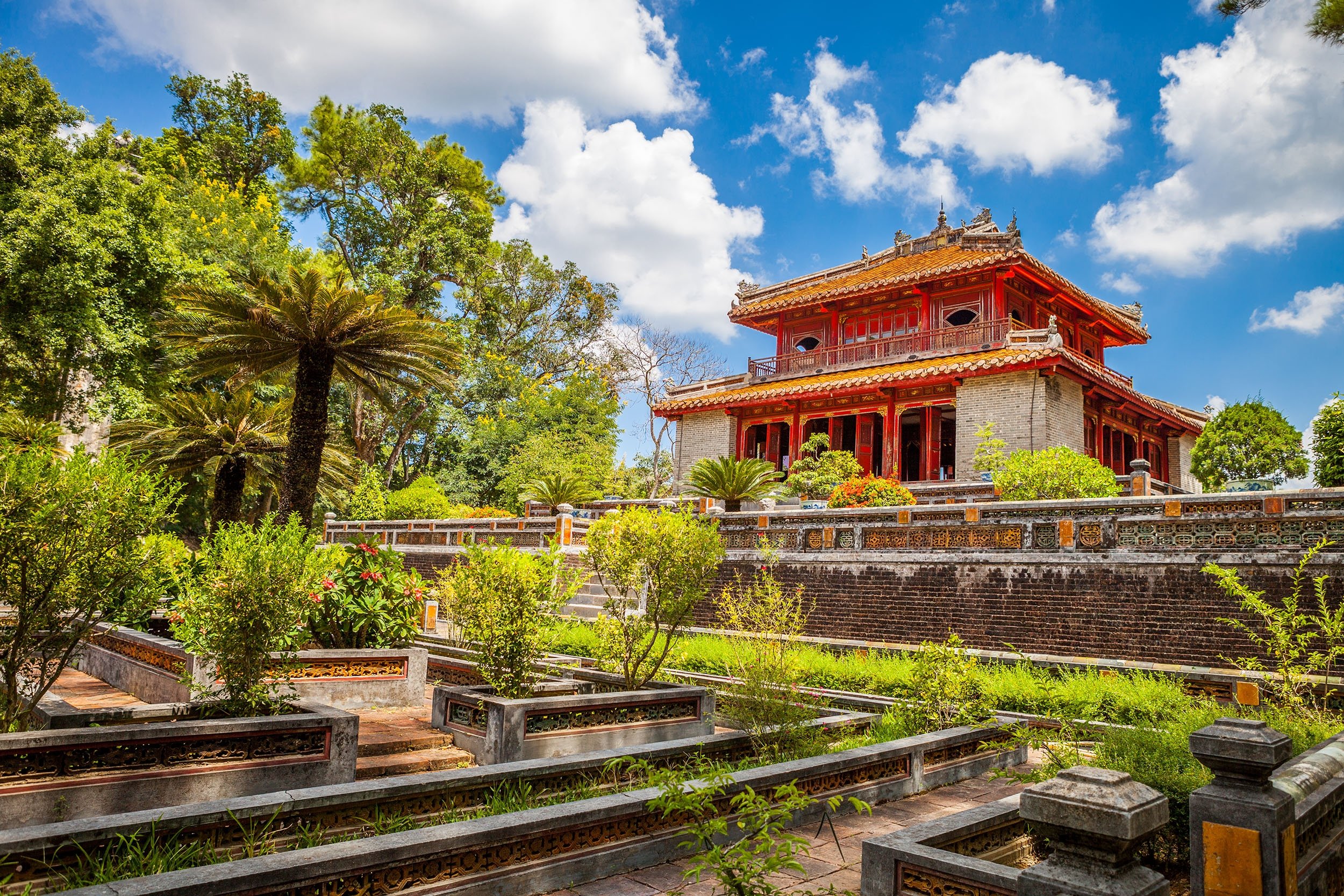 Exploring Hue: Your Guide For an Unforgettable Family Adventure