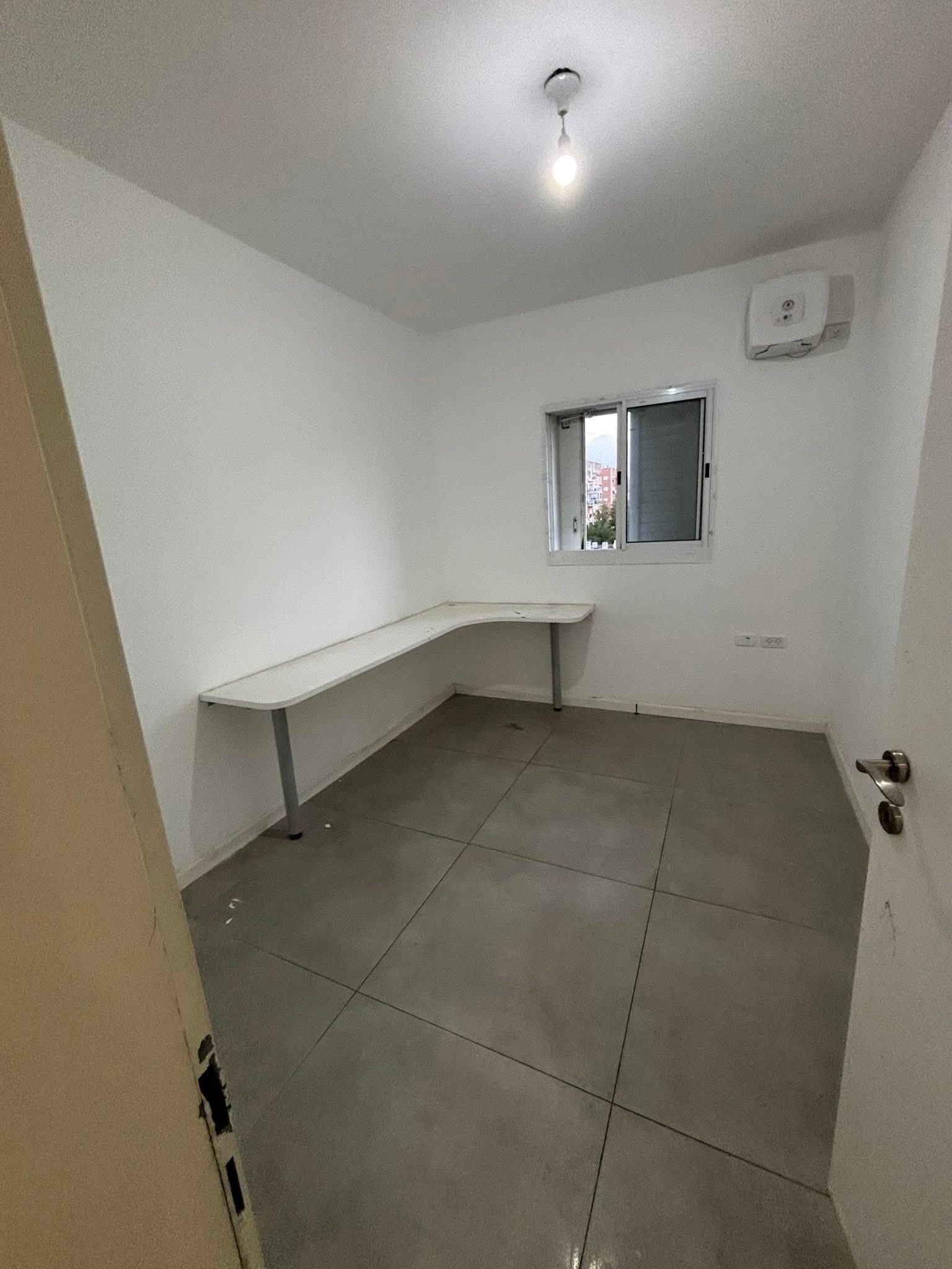 פנטהאוז יוקרתי חדש מקבלן בדרך עכו, קריית ביאליק – מרפסת ונוף פתוח