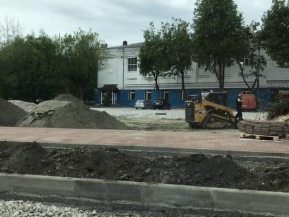 В Брянске на Трудовой улице построили широкий тротуар