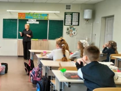 В рамках месячника патриотической работы в Займищенской школе проходят мероприятия, посвященные знаменательным датам и событиям, которые оставили глубокий след в истории России