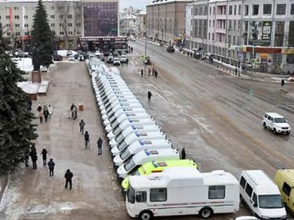 В&nbsp;Брянской области выполняется важнейшая задача по&nbsp;сбережению жизни и&nbsp;здоровья населения: автопарк учреждений здравоохранения пополнил новый автотранспорт