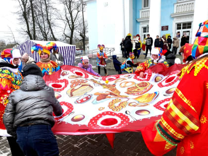 ВЕСЕЛИСЬ НАРОД! ШИРОКАЯ МАСЛЕНИЦА