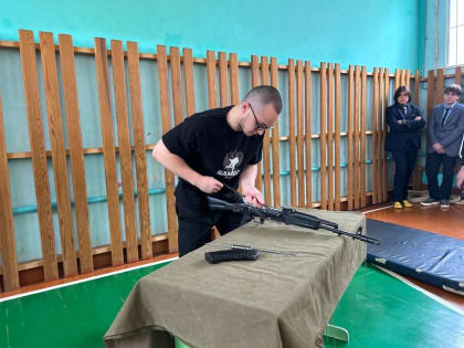 Месячник военно-патриотической работы в МБОУ-гимназии №1 им. Ю.А. Гагарина