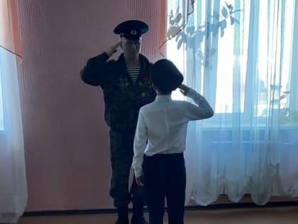 Обучающиеся МБОУ-Ардонской СОШ приняли участи в городском смотре строя и песни на базе МБОУ-СОШ №8