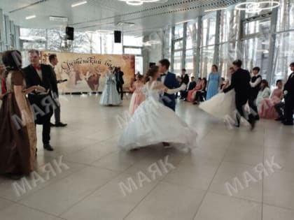 В брянском Новозыбкове  прошел ежегодный Сретенский бал