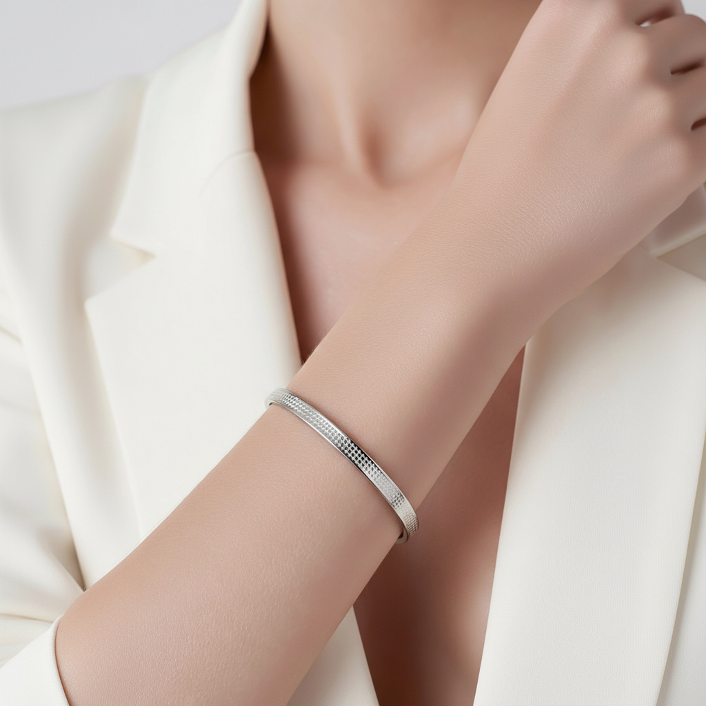 Carve Rhombus Bangle 3