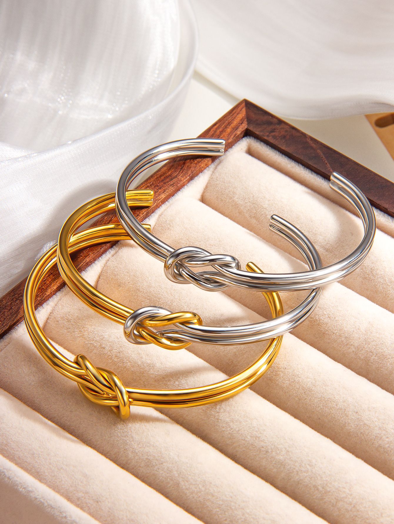 Nodo – Βραχιόλι Bangle με Κόμπο 2