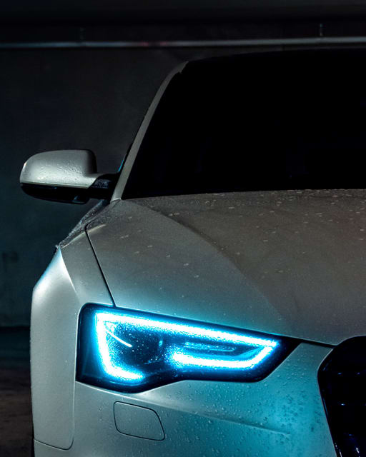 Moodbild Autoscheinwerfer