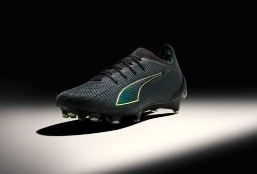 Ein Puma Eclipse Fussballschuh.