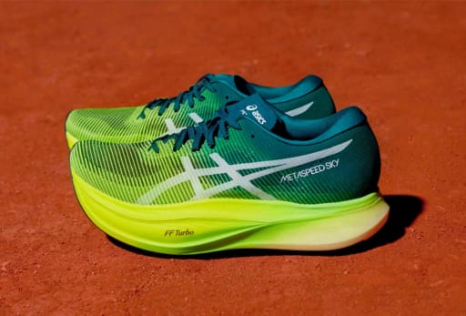 Hw22-asics-run-metaspeedsky-2-960x650