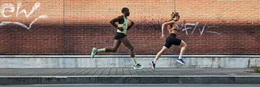 Fs25-running-hoka-runners High-1200-400