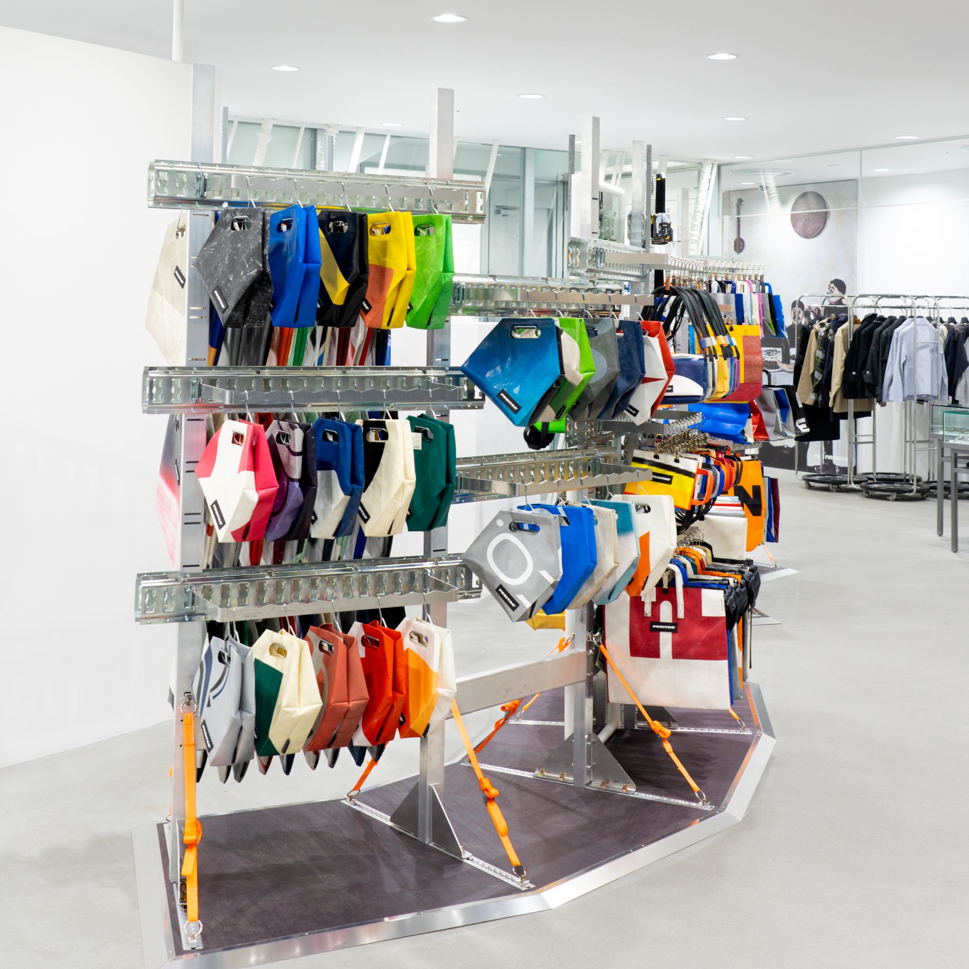 ImageFREITAG DSMG Space 3X4 01