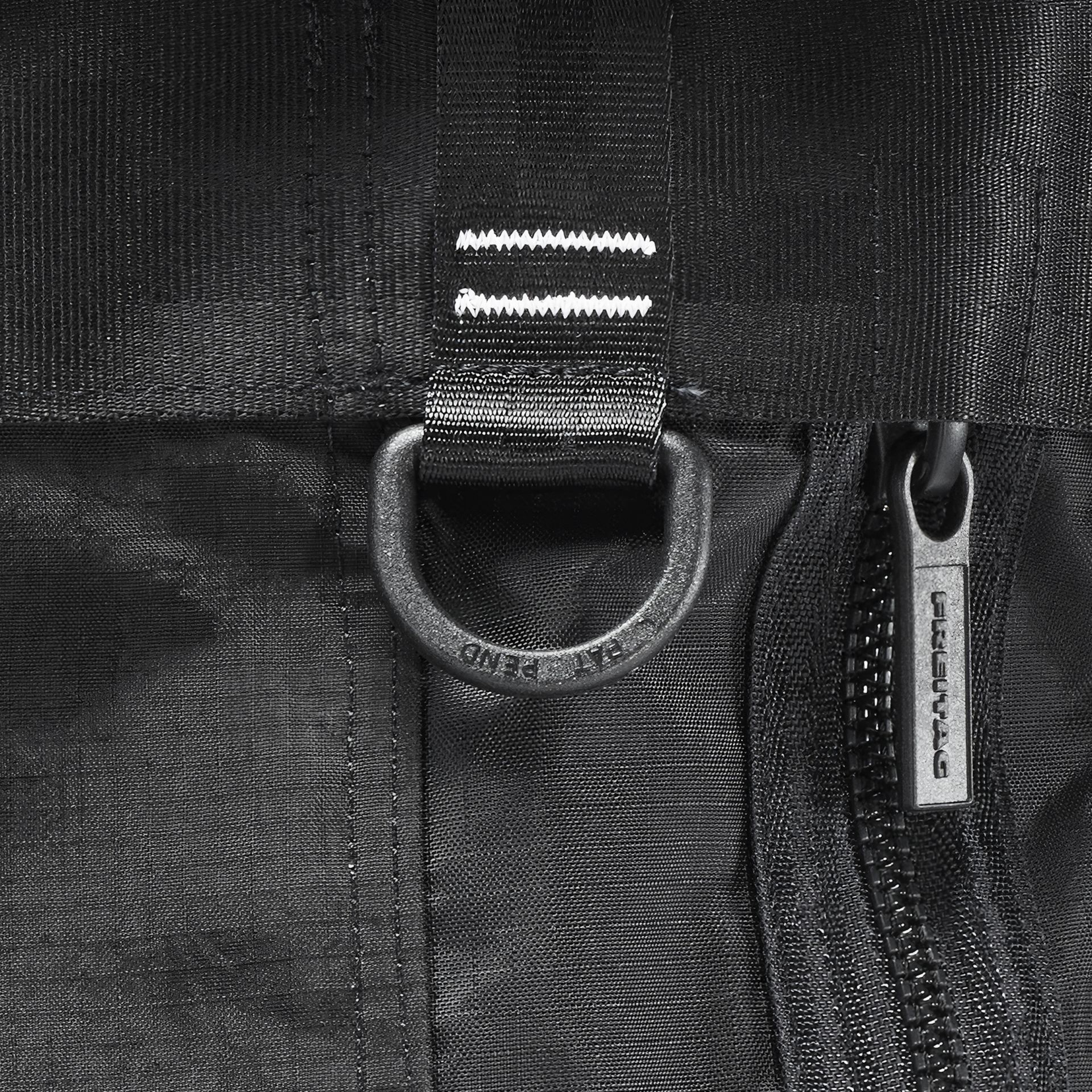 ImageFREITAG-MONO(PA6) SchnalleRechts CloseUp ONanzig RGB 21x29.7 HighRes