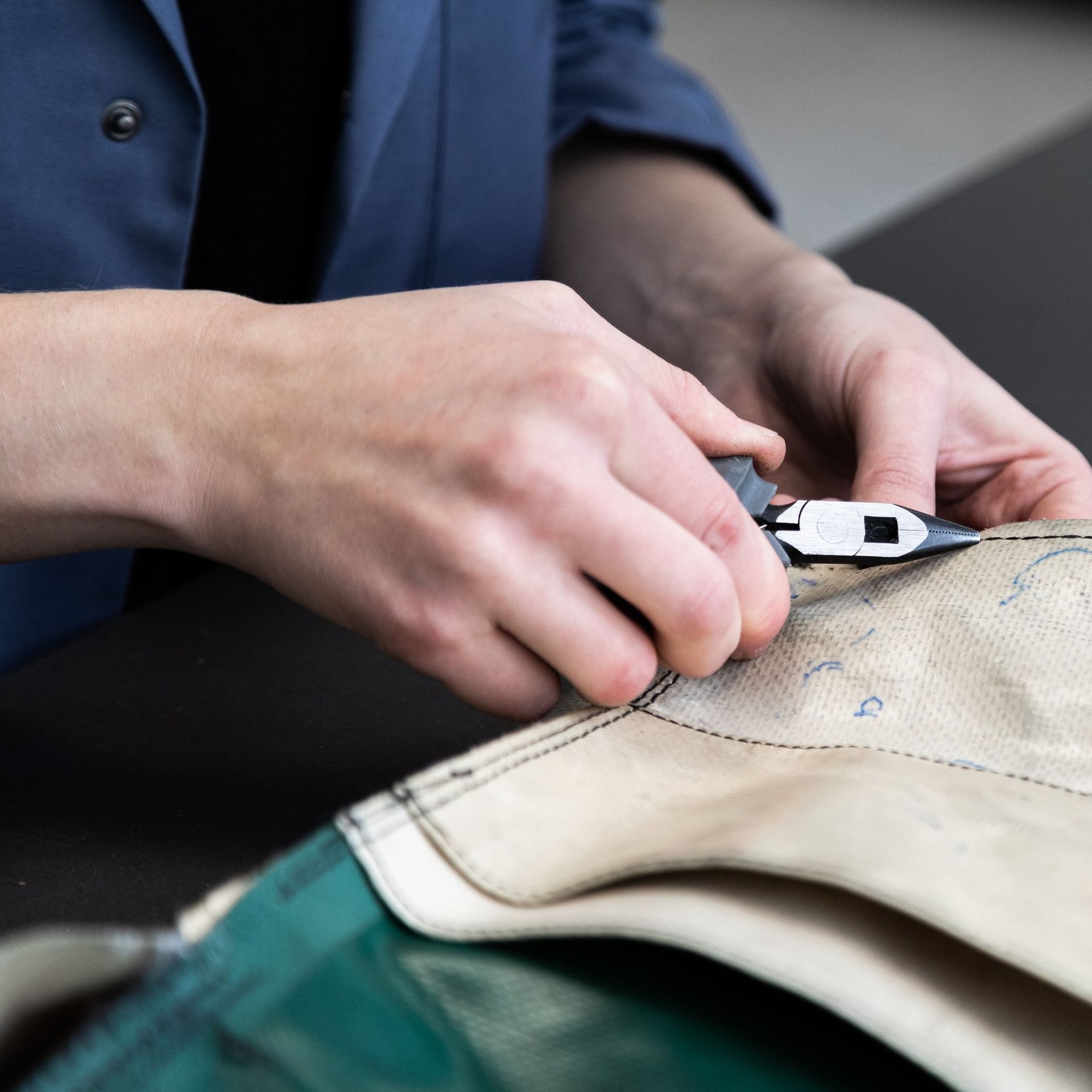 ImageFreitag Repair-muc Eliasboetticher Highres 05