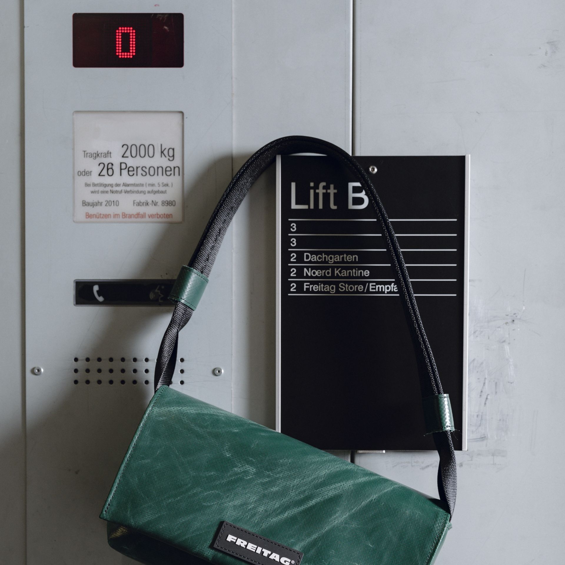 ImageFREITAG F171 LAURA SelinaSeibel HighRes RGB 15