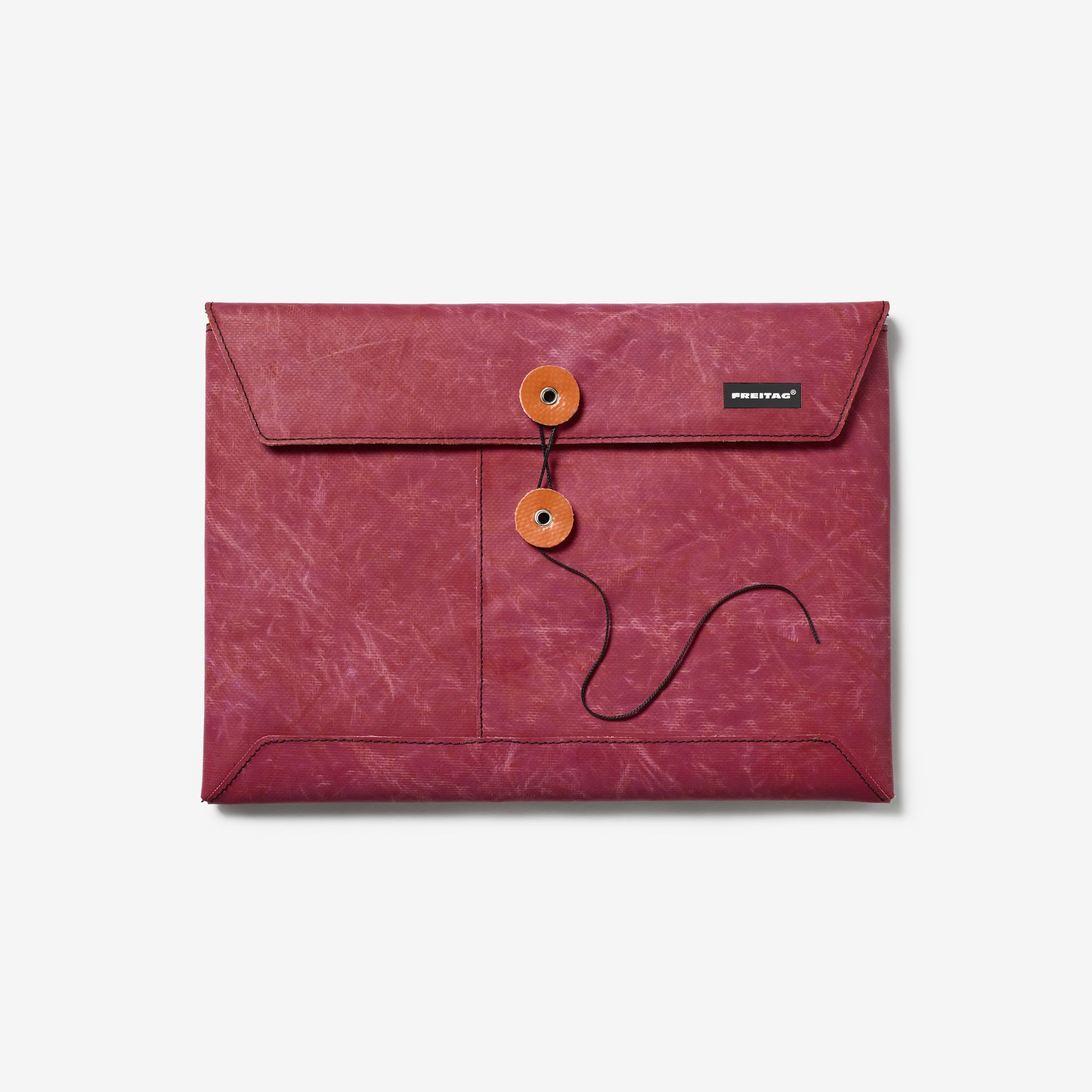 ImageFreitag-sleeves-for-laptop-tinygiant-onanzig-4