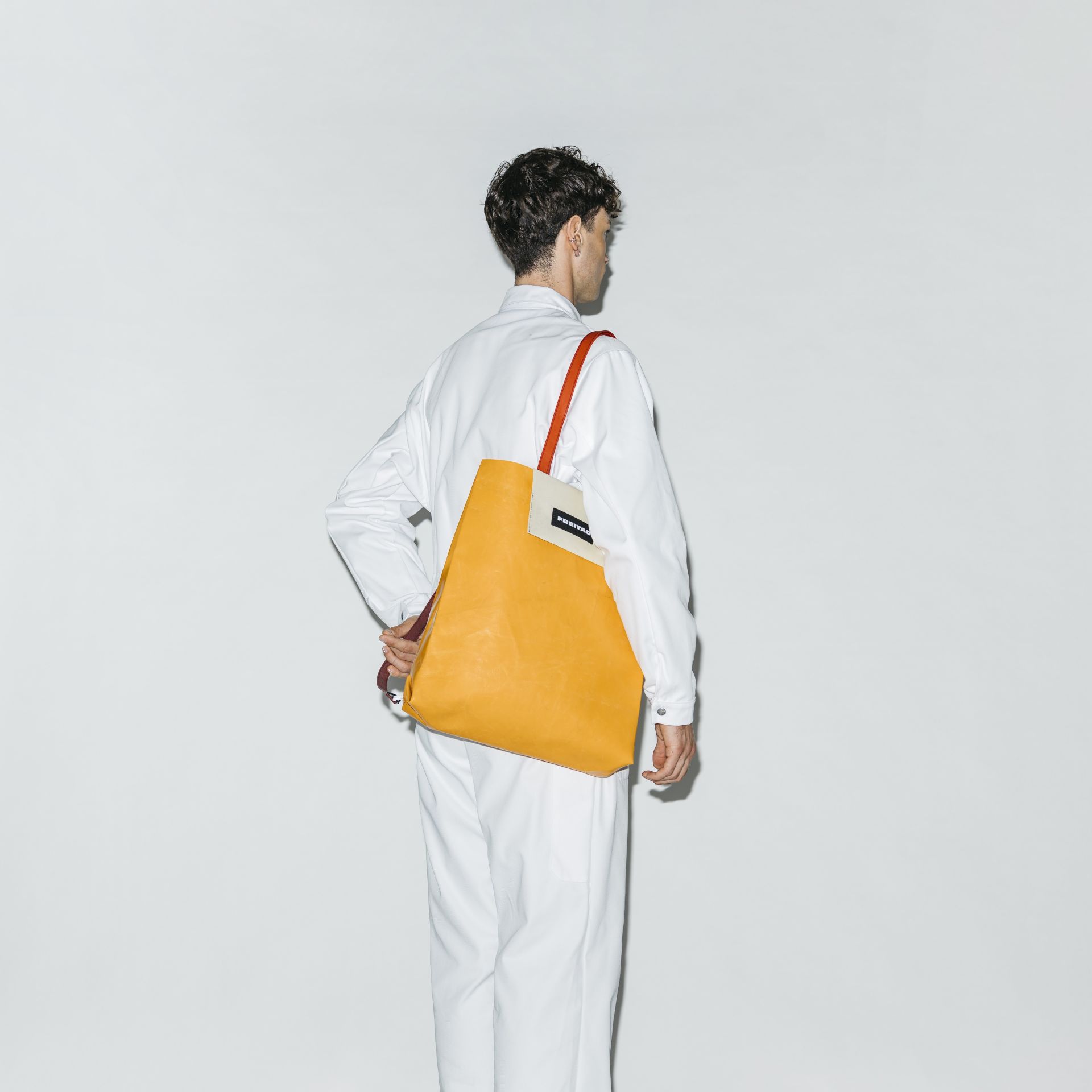 ImageFreitag Yourself Station Philipfrohwein F742julien Rgb1