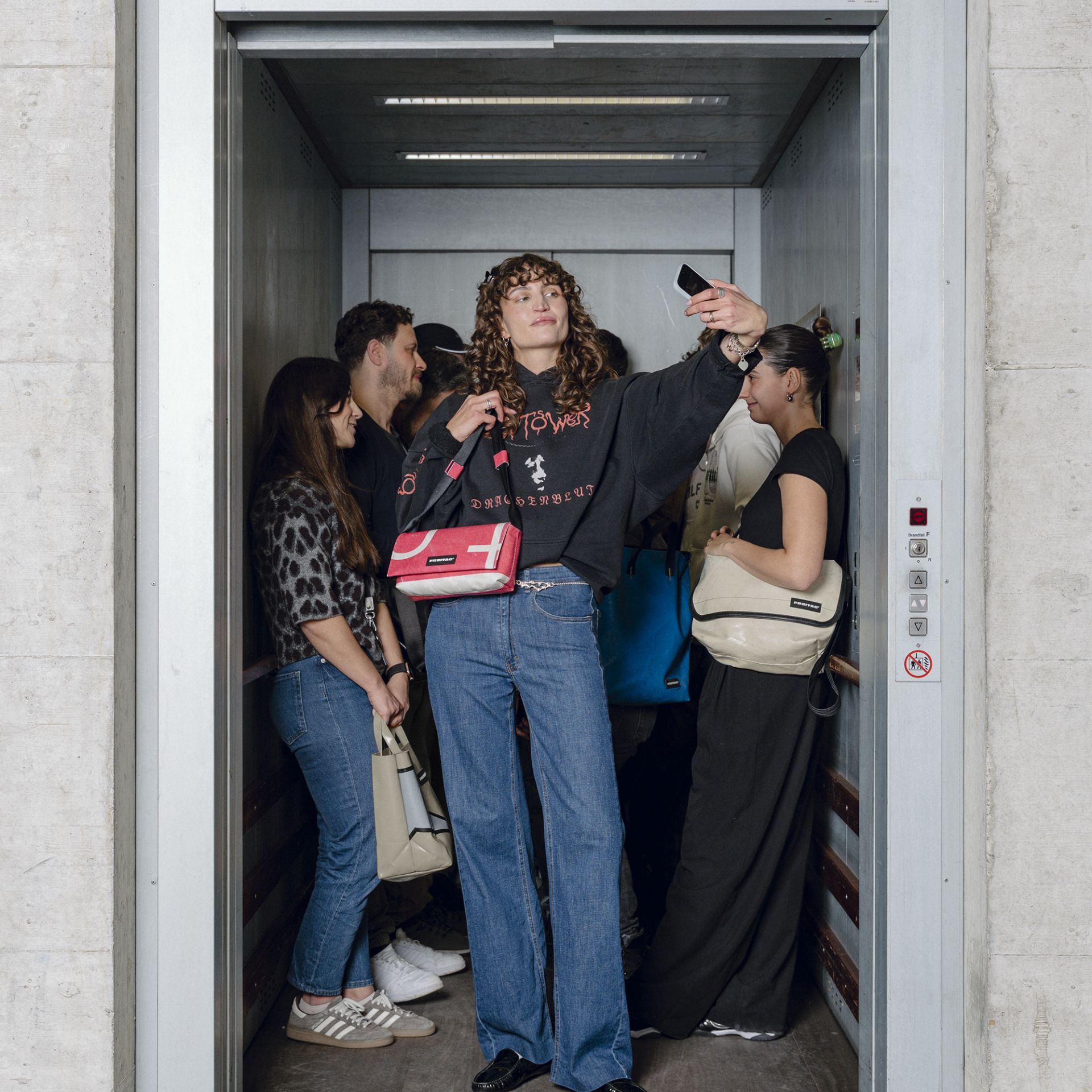 ImageFREITAG F171 LAURA SelinaSeibel HighRes RGB 07