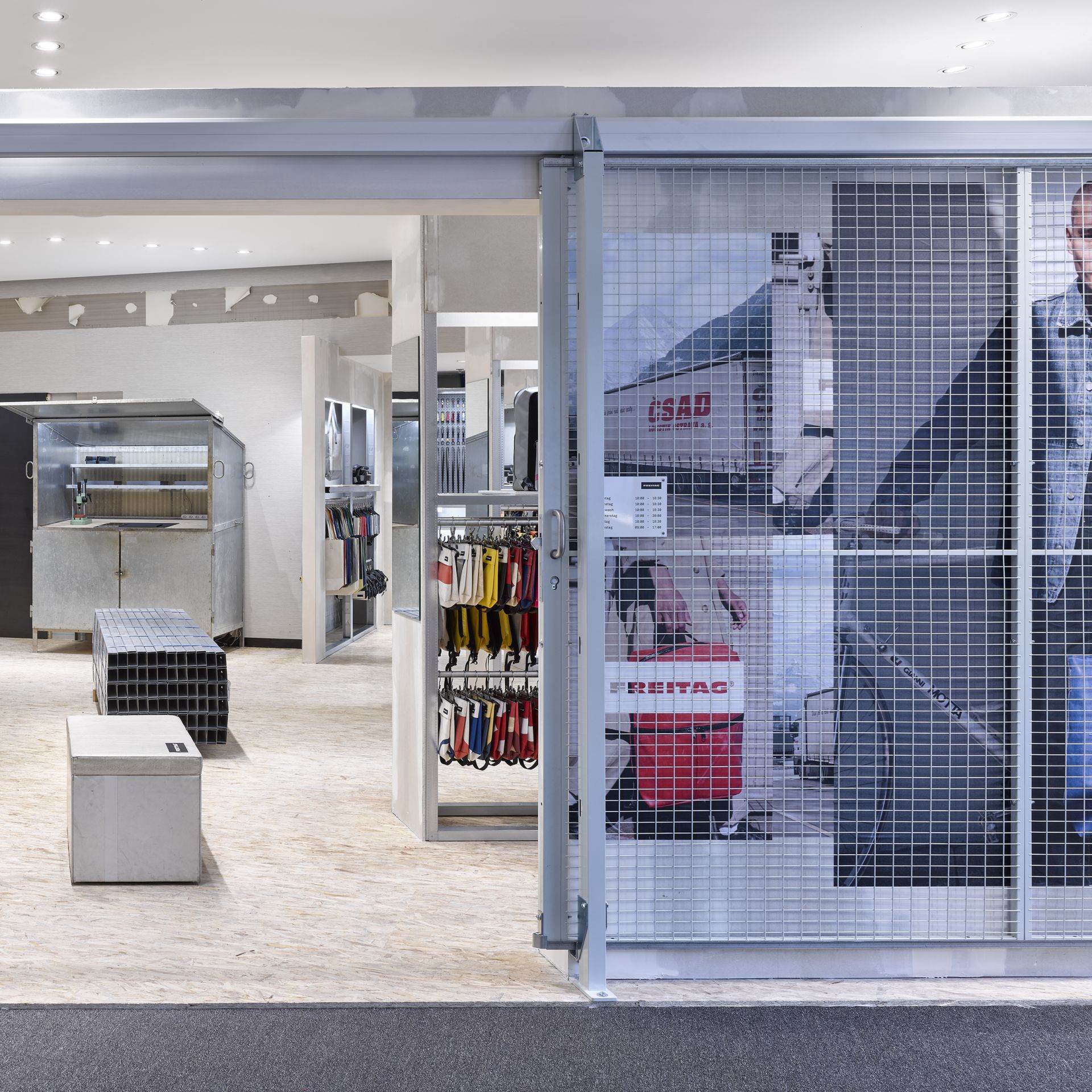 ImageFREITAG STORE LUZERN POPUP SerainaWirz RGB HighRes 04