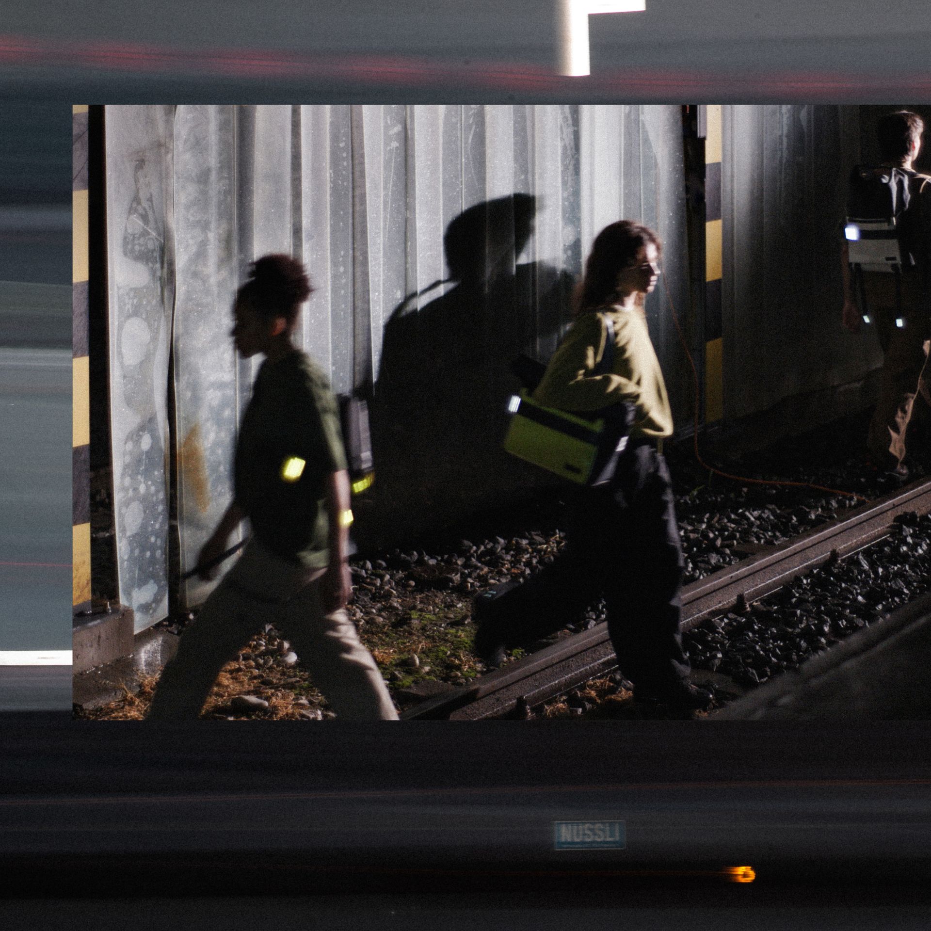 ImageREFLECTED-BAGS Collagen SoMe 4-3 3-44