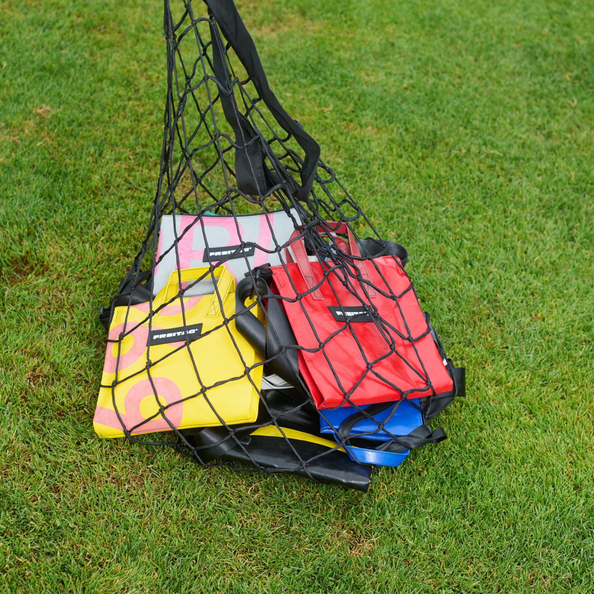 ImageFREITAG CrossbodyTrio SimonHabegger HighRes RGB 08