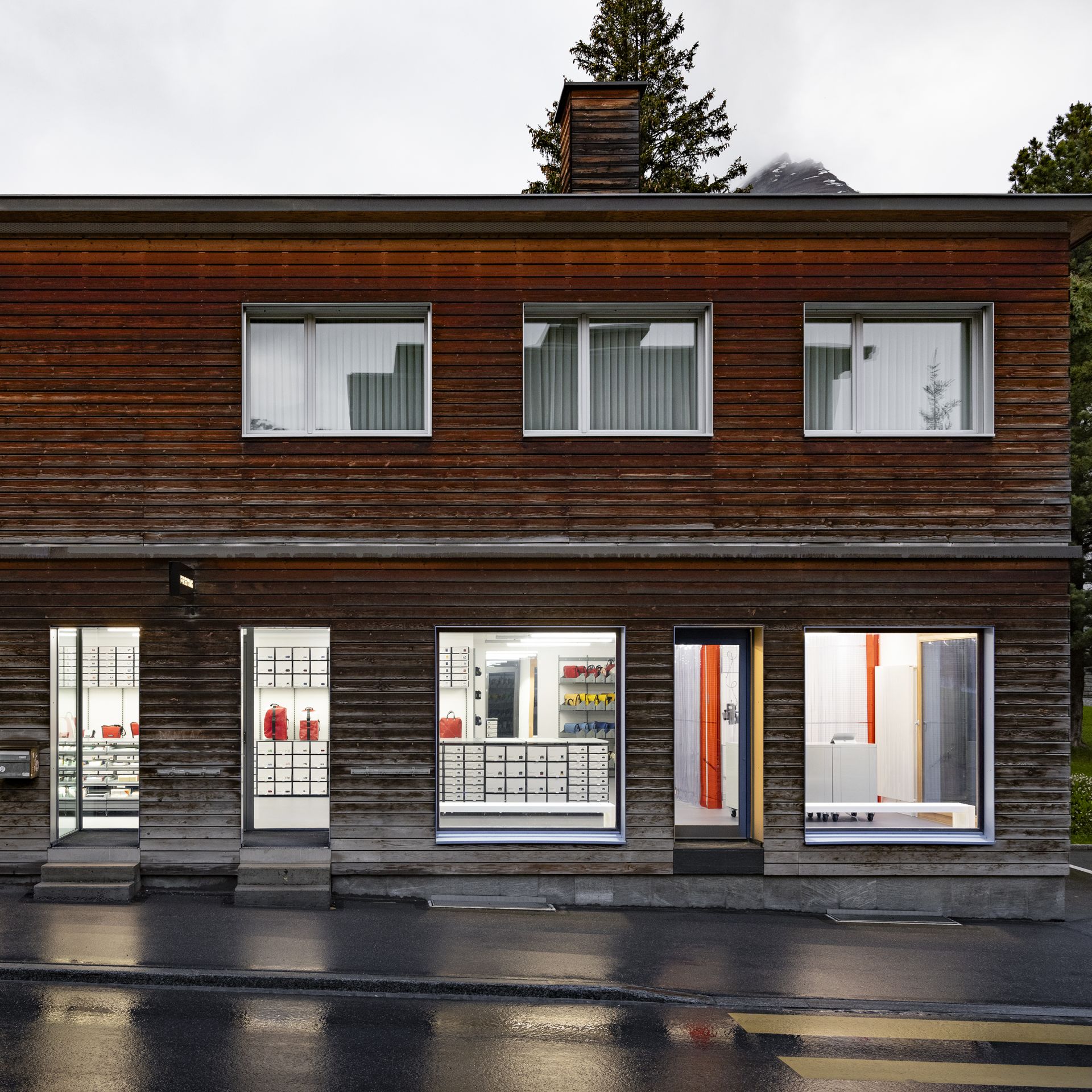 ImageFREITAG F-Store-Davos PhilipFrowein Full-Res 01