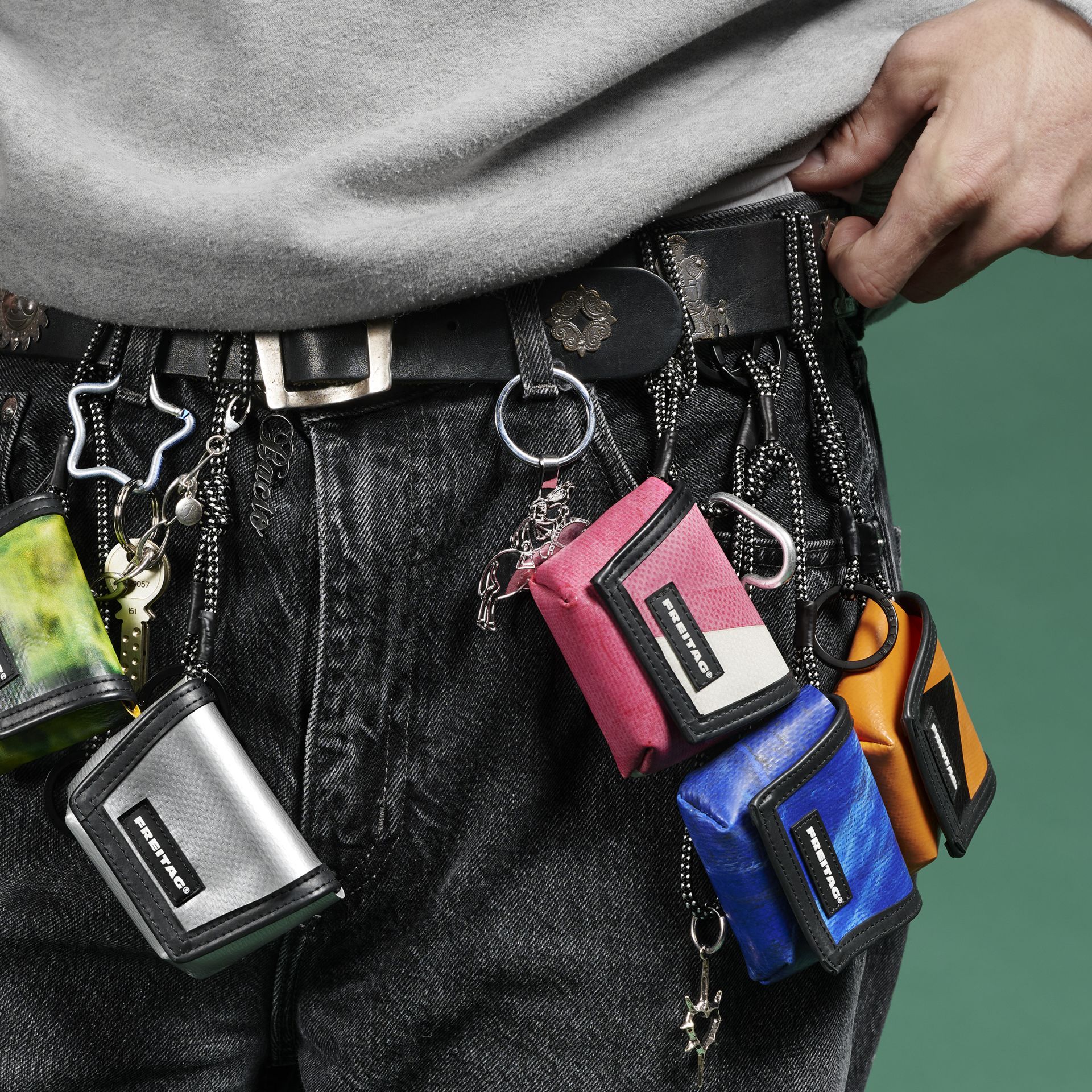 ImageF213 MINI MESSENGER CHARMS JohannaBommer RGB LowRes 01