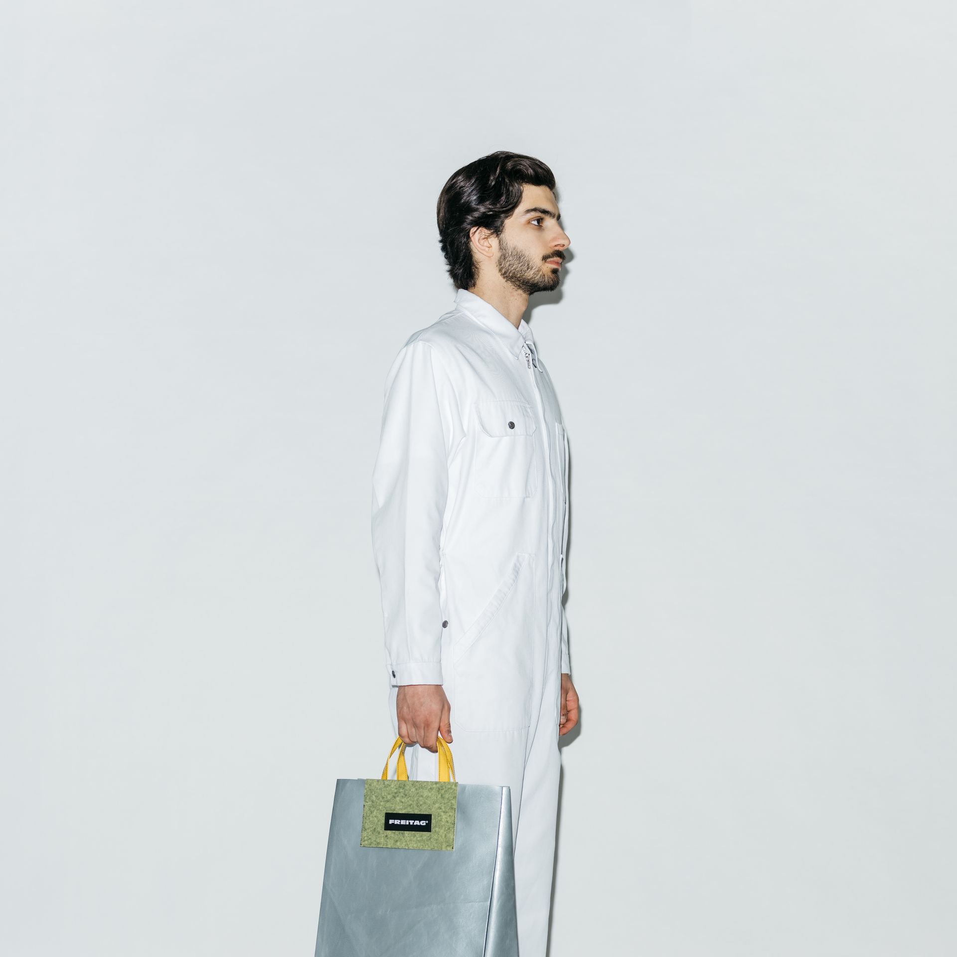 ImageFREITAG Yourself Station F740 MiamiVice PhilipFrohwein FullBody HighRes RGB