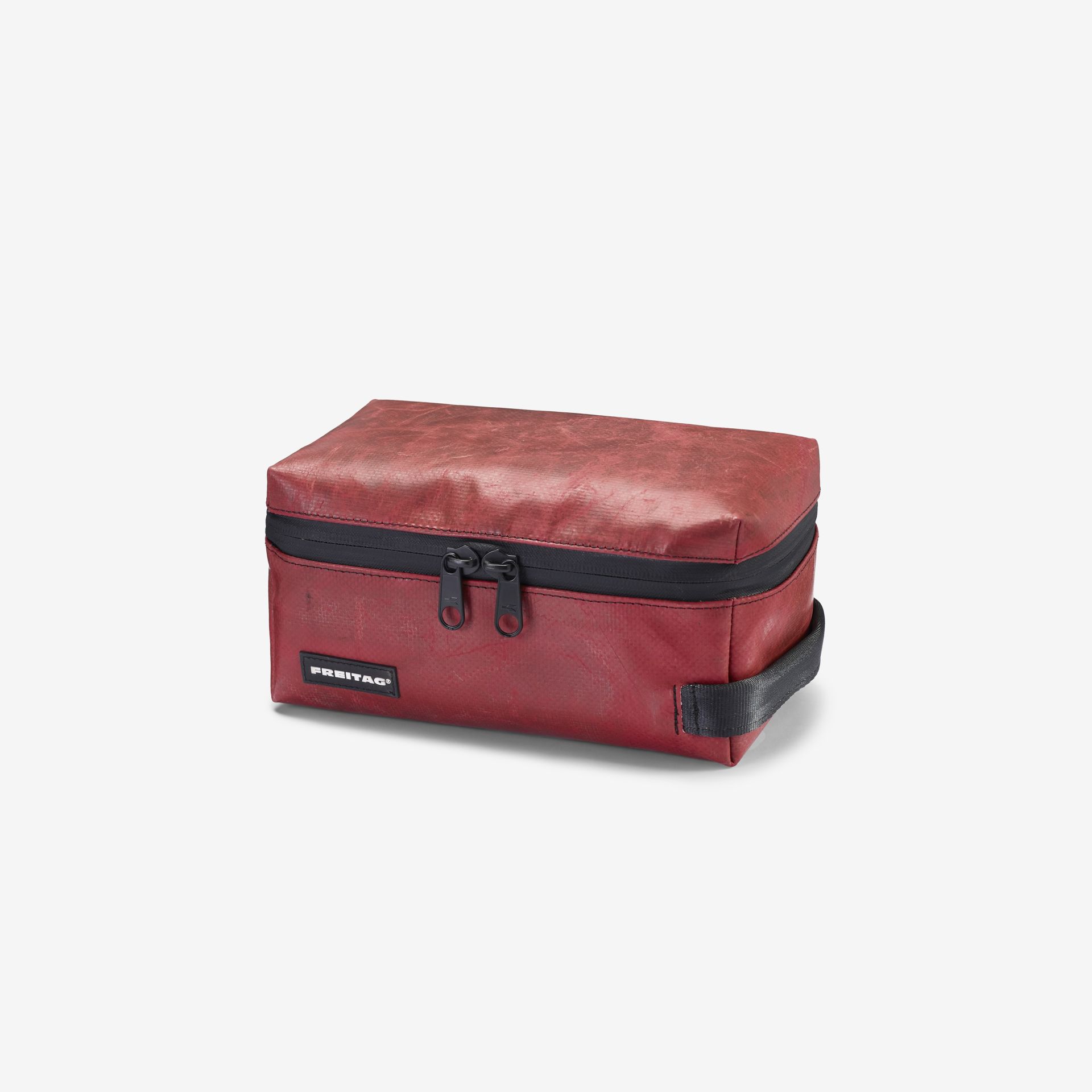 ImageF36 Wayne Red-uni Olivernanzig Rgb