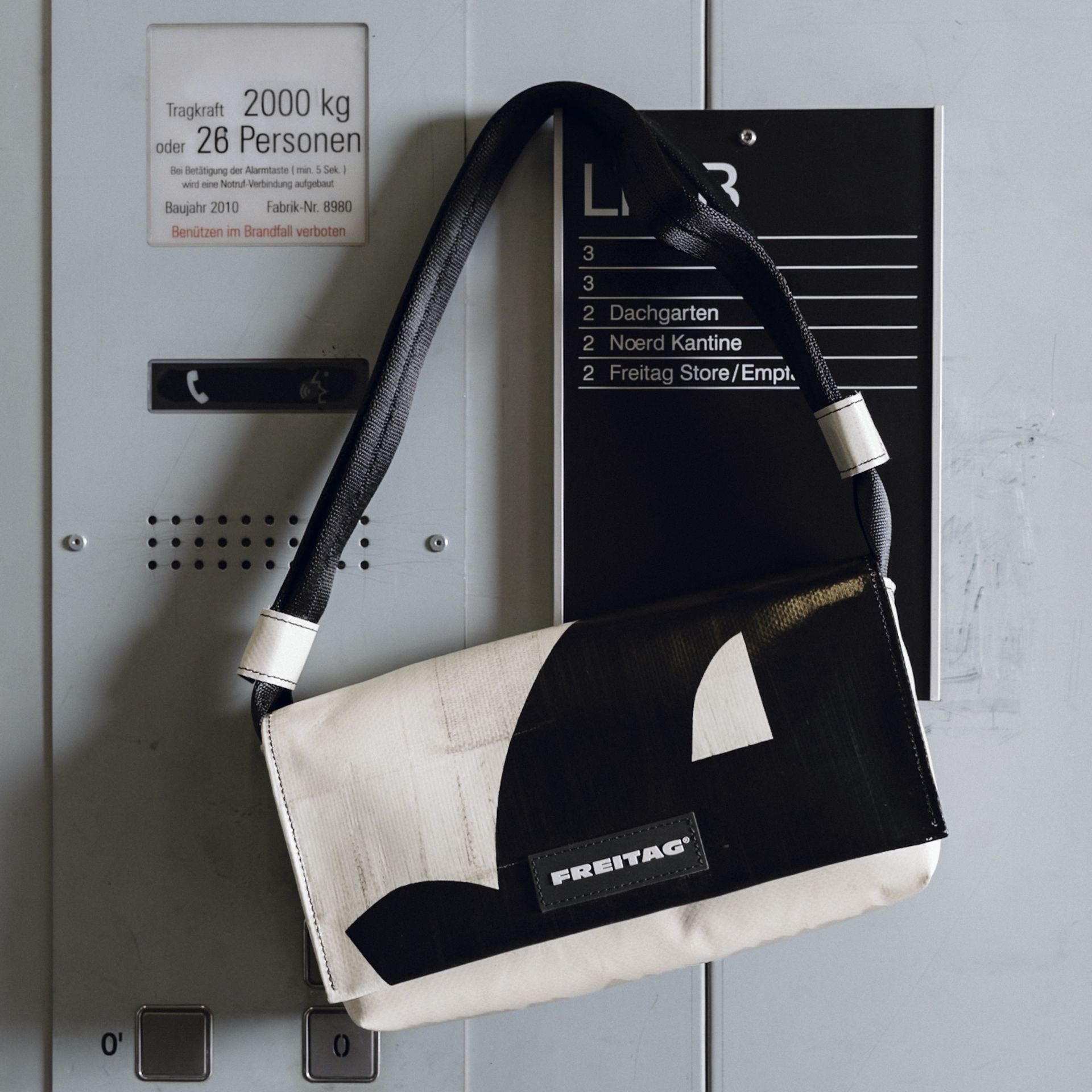 ImageFREITAG F171 LAURA SelinaSeibel HighRes RGB 17