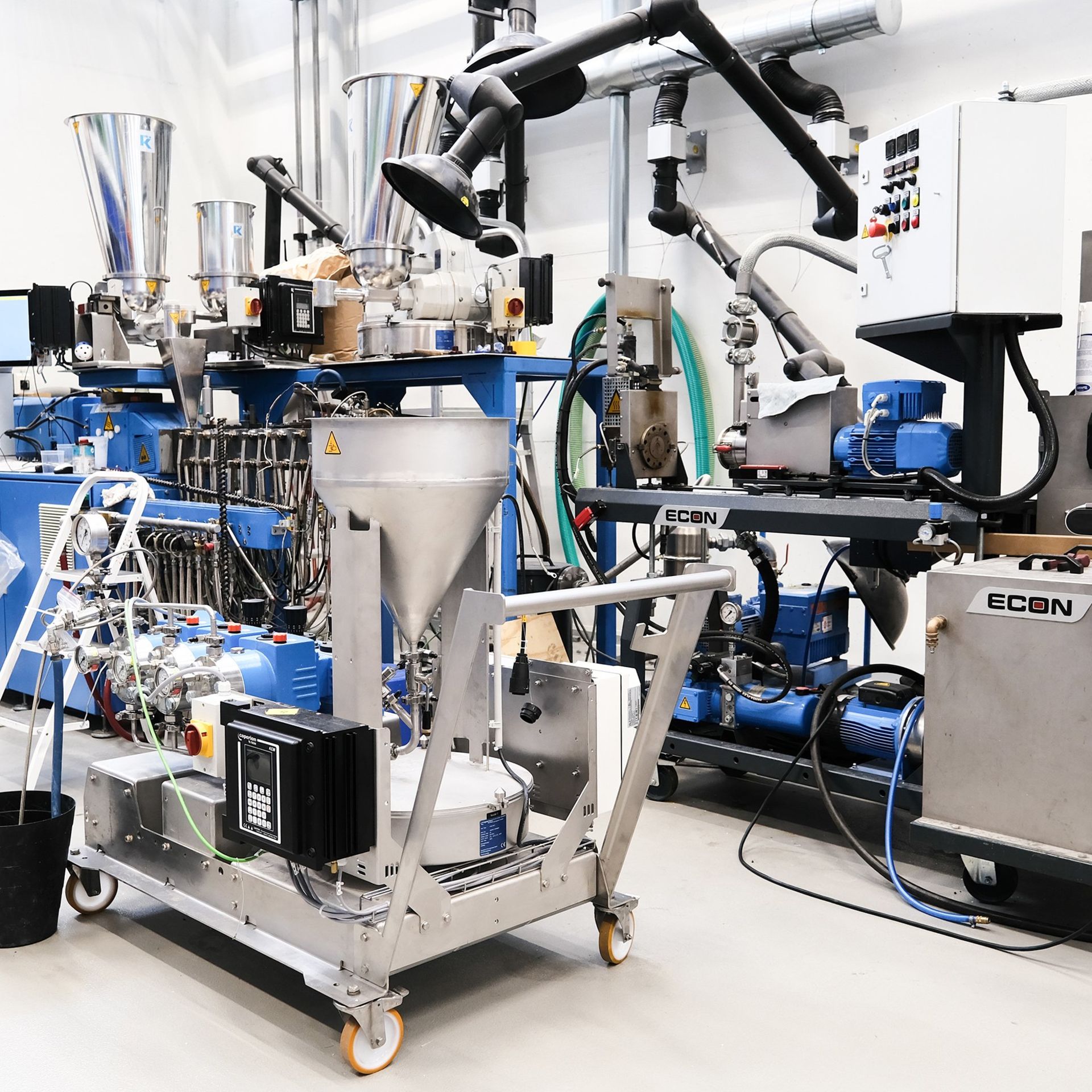 ImageFrtg F385 Circ-case Production 01 Rgb Highres